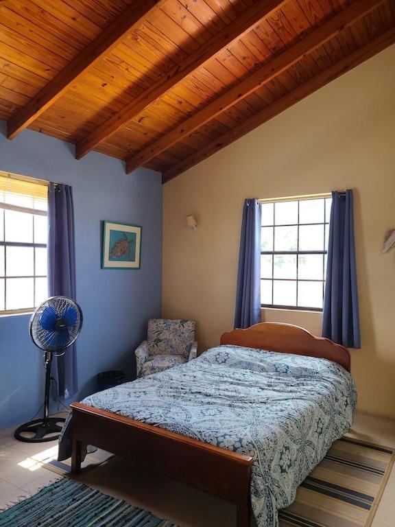 Donamae 2 Story Barbados House Villa บริดจ์ทาวน์ ภายนอก รูปภาพ