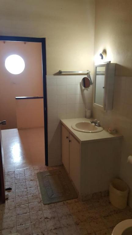 Donamae 2 Story Barbados House Villa บริดจ์ทาวน์ ภายนอก รูปภาพ